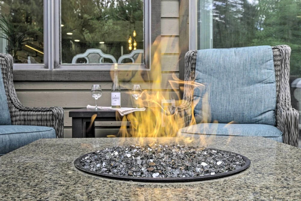Upscale Home w/ Hot Tub: 3 Mi to Breck Ski Resort!