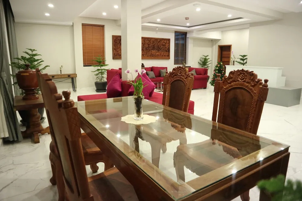 LY Residence Suite & Apartment