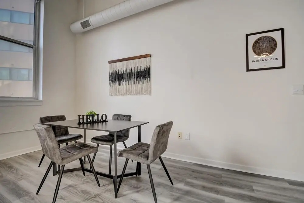 Amazing Downtown 1BR at Historic Block