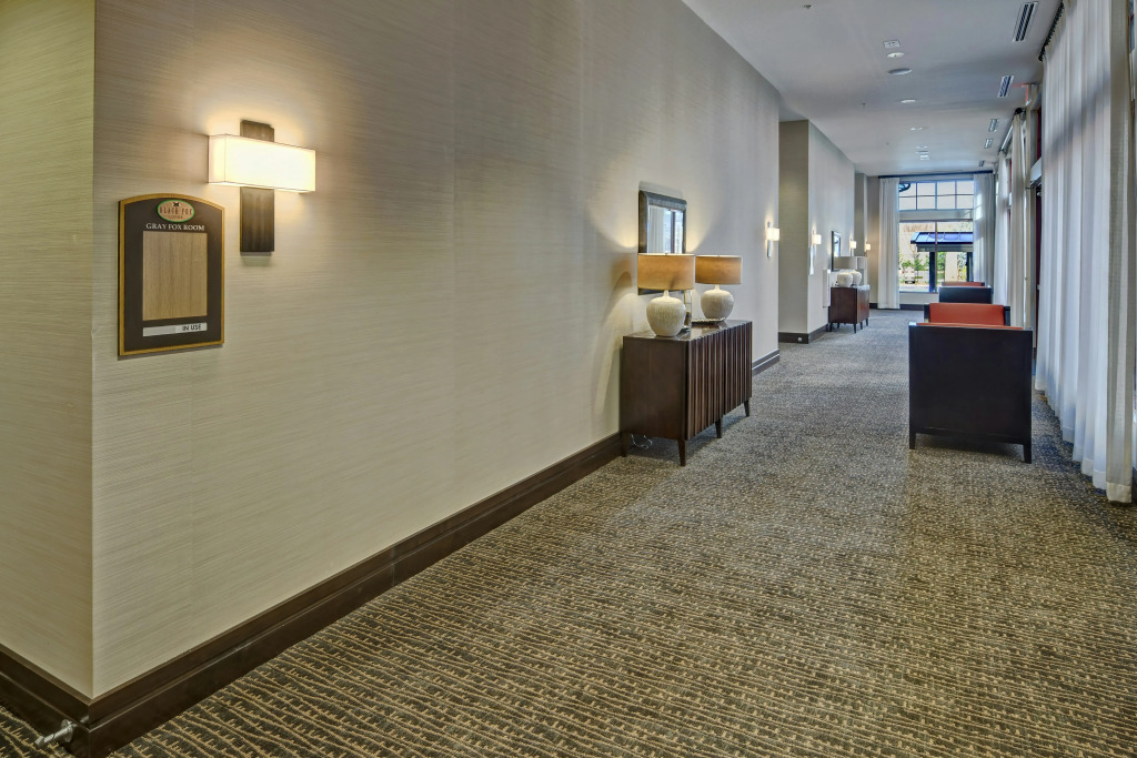Black Fox Lodge Pigeon Forge, Tapestry Collection by Hilton