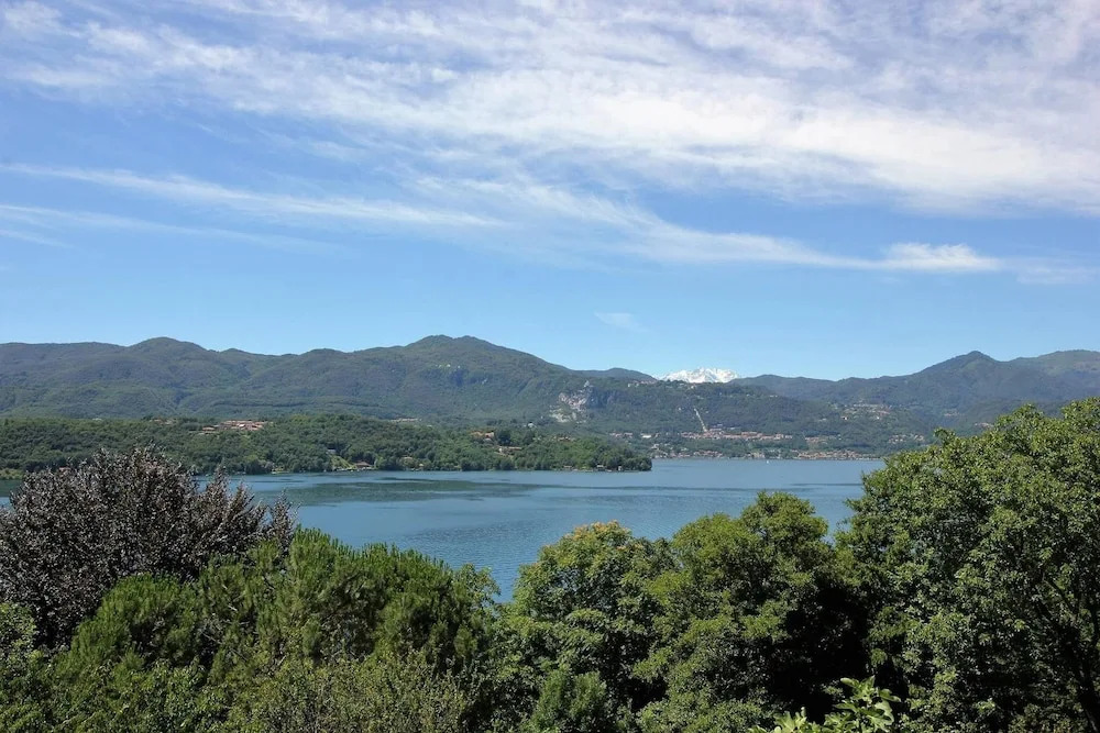 Magical Lake - Apartment With Beach e Lake View