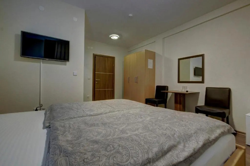 Tihe Noci Motel