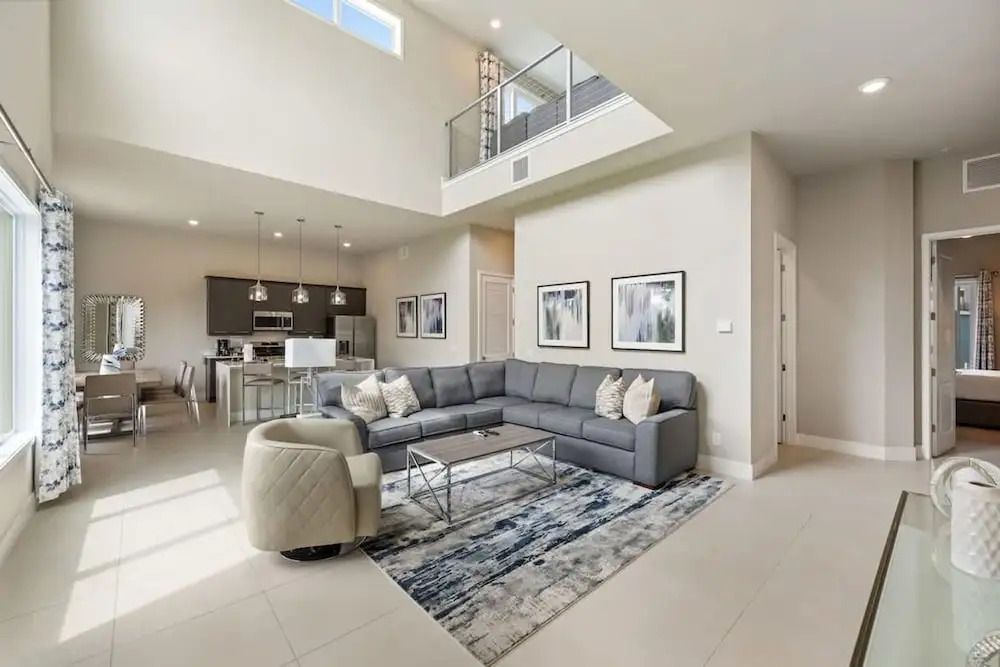 Massive 4 000 Sqft Luxury Duplex