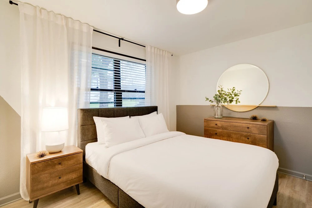 Contemporary Condo Minutes To Downtown Gulch