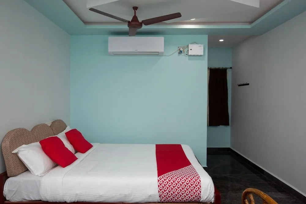 Sri Murugan Beach Paradise Hotel