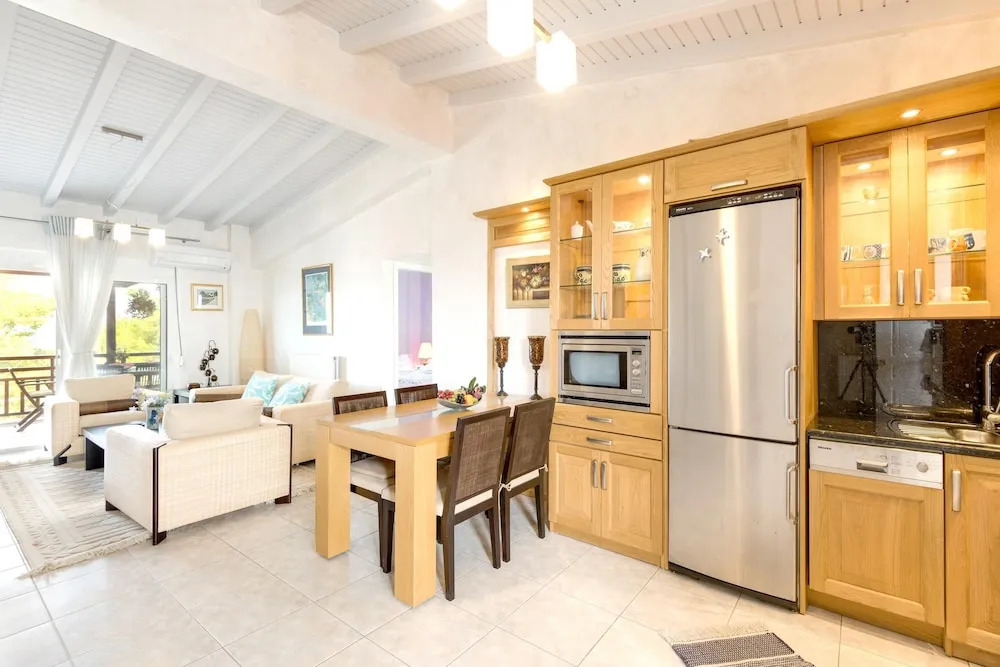 House With 2 Bedrooms in Neos Marmaras, With Wonderful sea View, Enclo