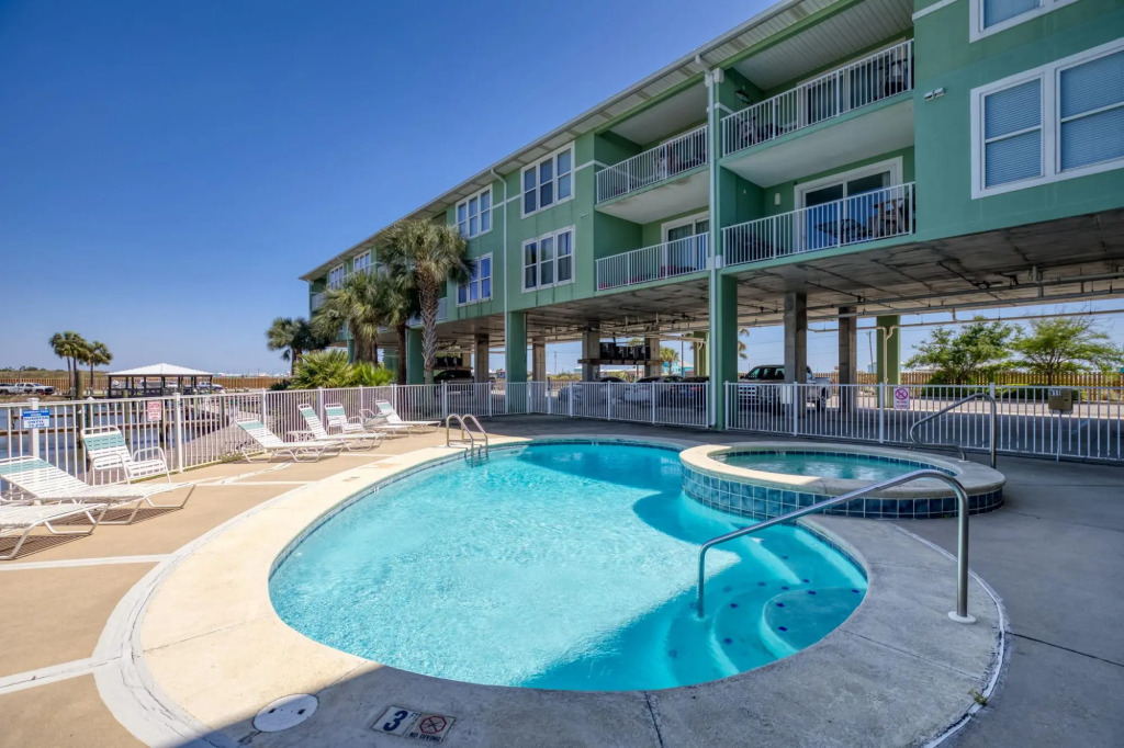 Updated Condo In Fort Morgan, Boat Slip And Pool