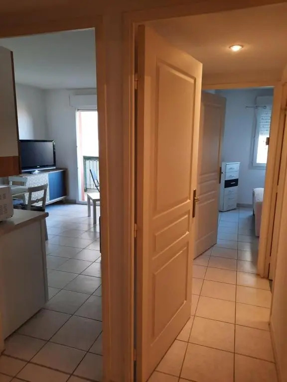 joli F2 46m2 menton centre, balcon,parking