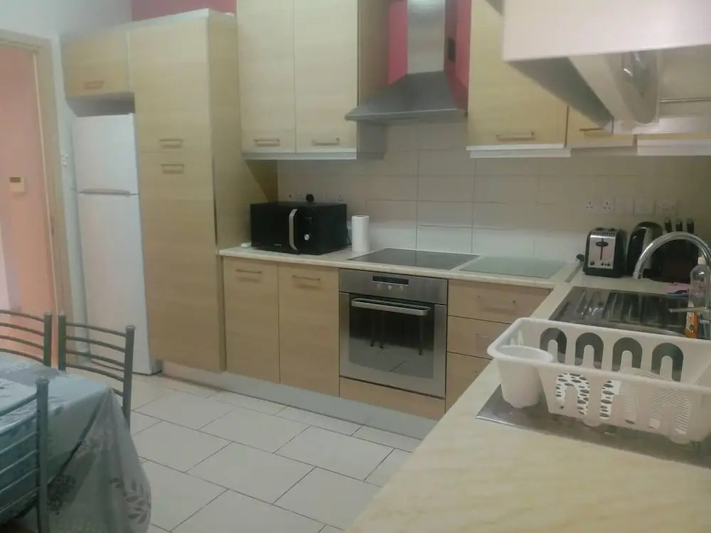 Apartment Sleeps 6 With Ensuite
