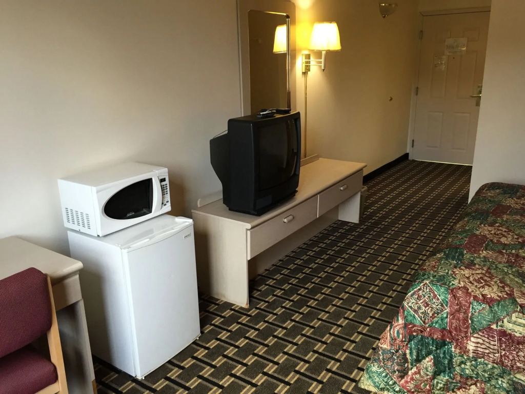 Regency Inn & Suites