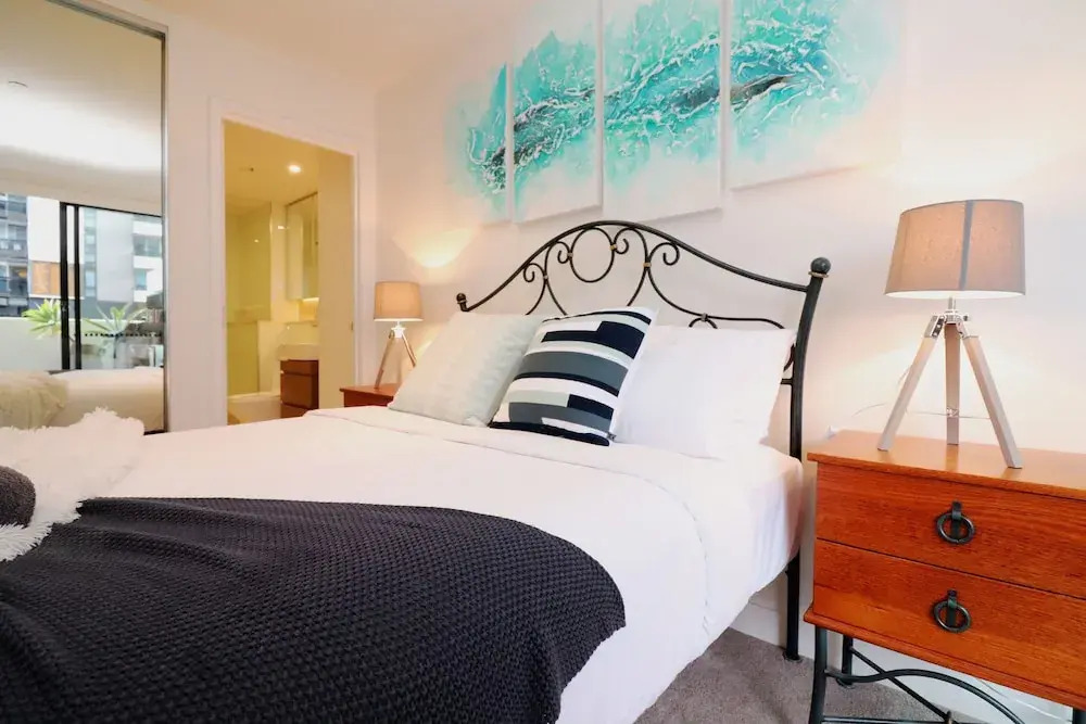 Urban Eden in South Yarra - Rejuvenate Stays