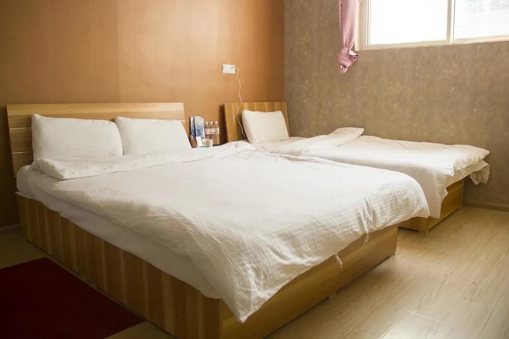 Qingdao Qianshanhouhai Apartment