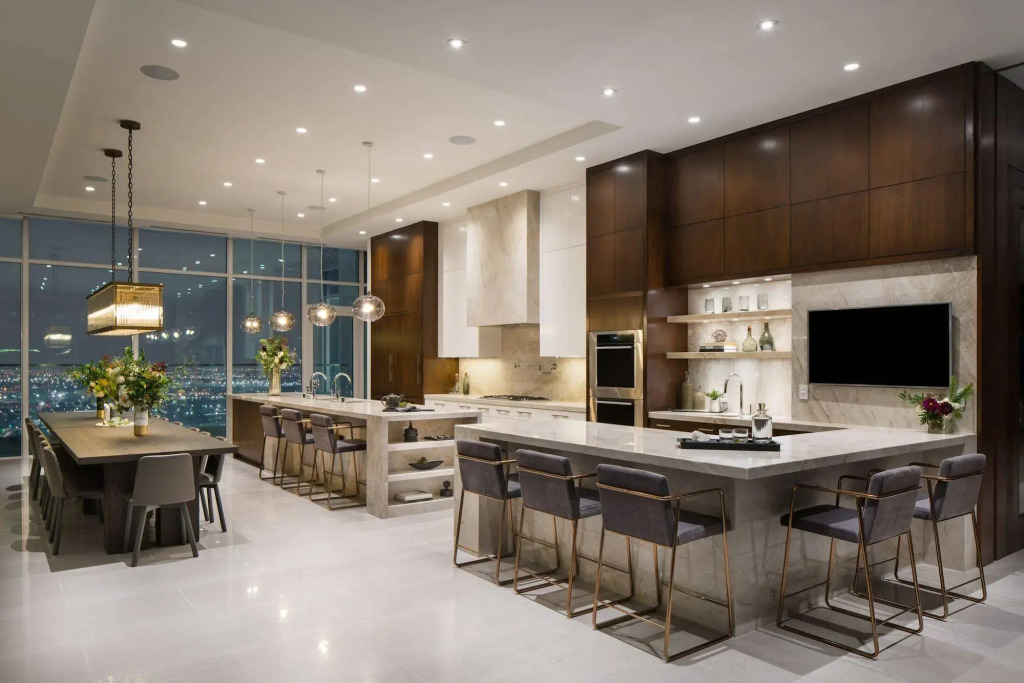 Level Furnished Living