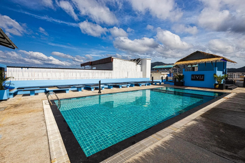 Hotel Baya Phuket - Rooftop Pool, Next to Food Market & Steps to Beach