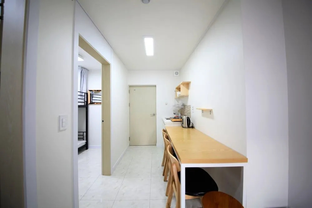 ZIBRO H guesthouse