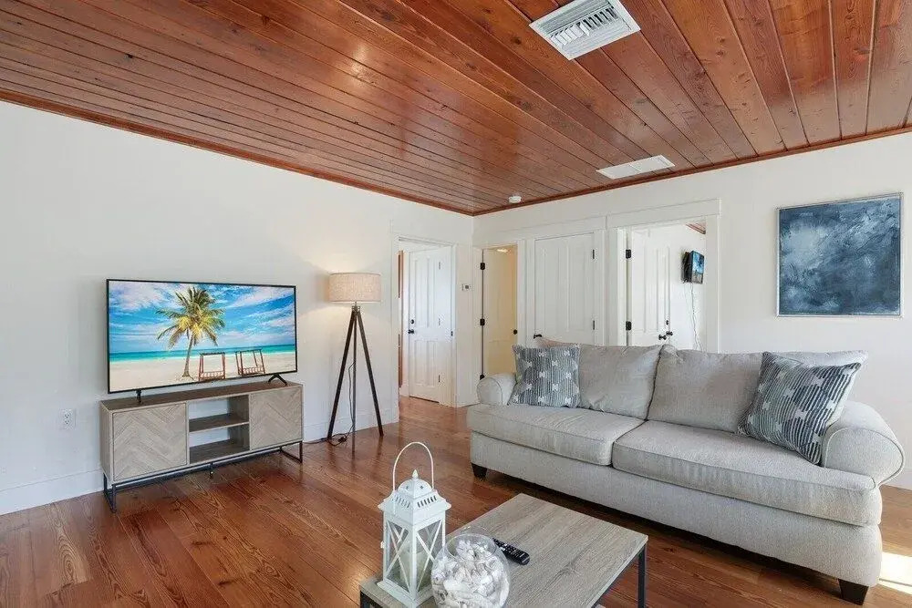 The Beach House 2 2 Bedroom Home by RedAwning