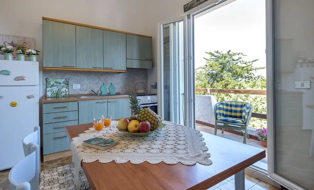 Sea View Villa for 11 People With Enclosed Park Near the Beach