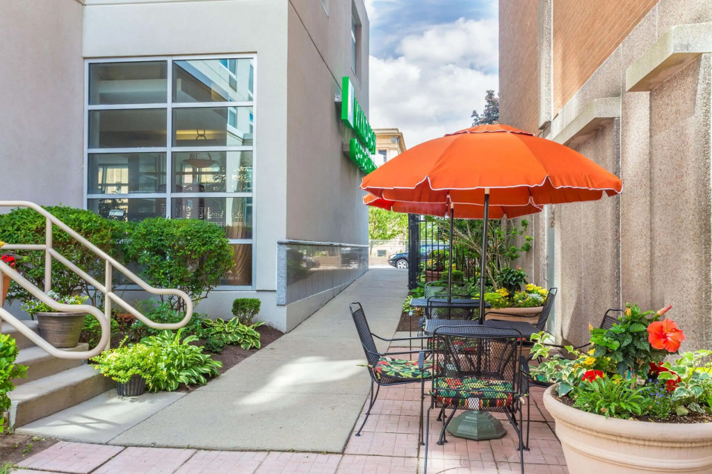 Wyndham Garden Buffalo Downtown