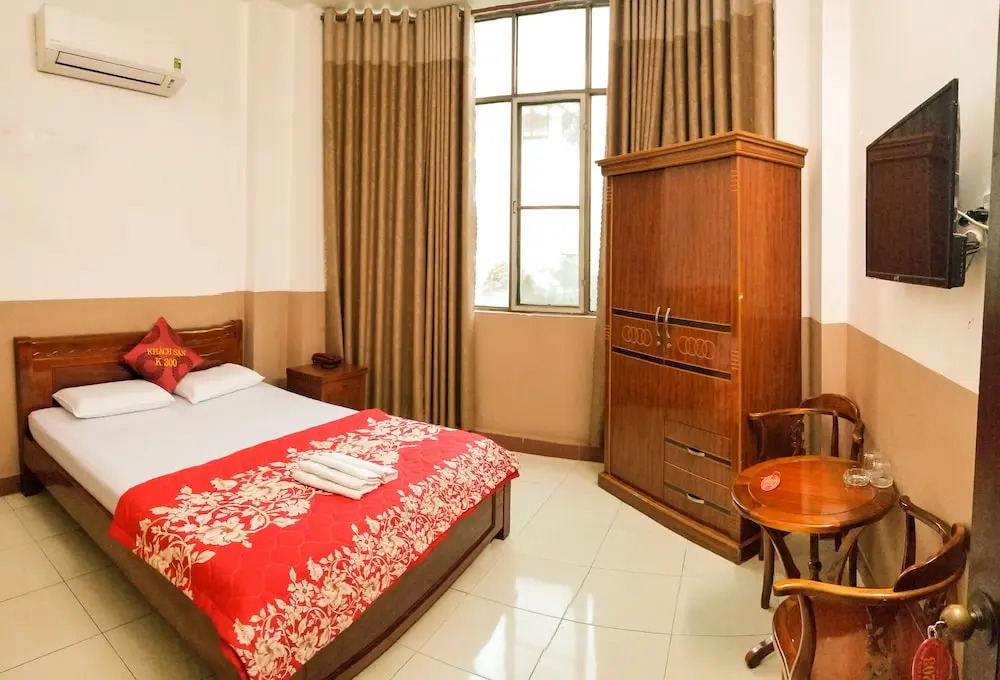 K300 Hotel by OYO Rooms
