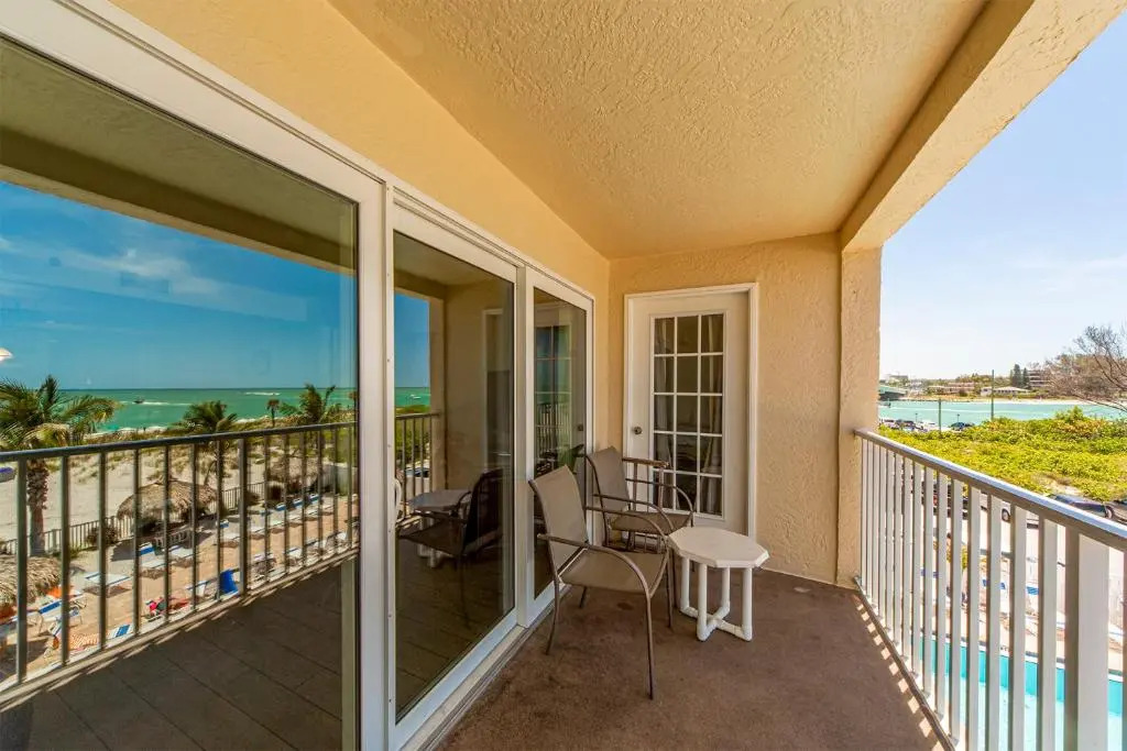 207 Beach Place Condos