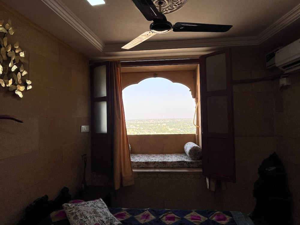 Hotel Surja Jaisalmer