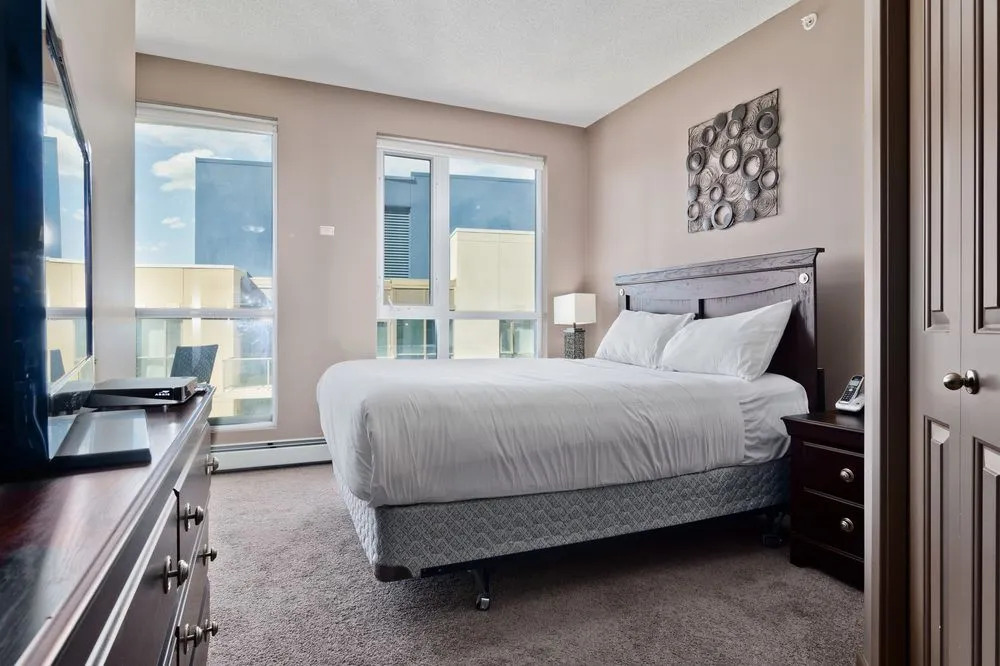 Suite Digs Riverfront