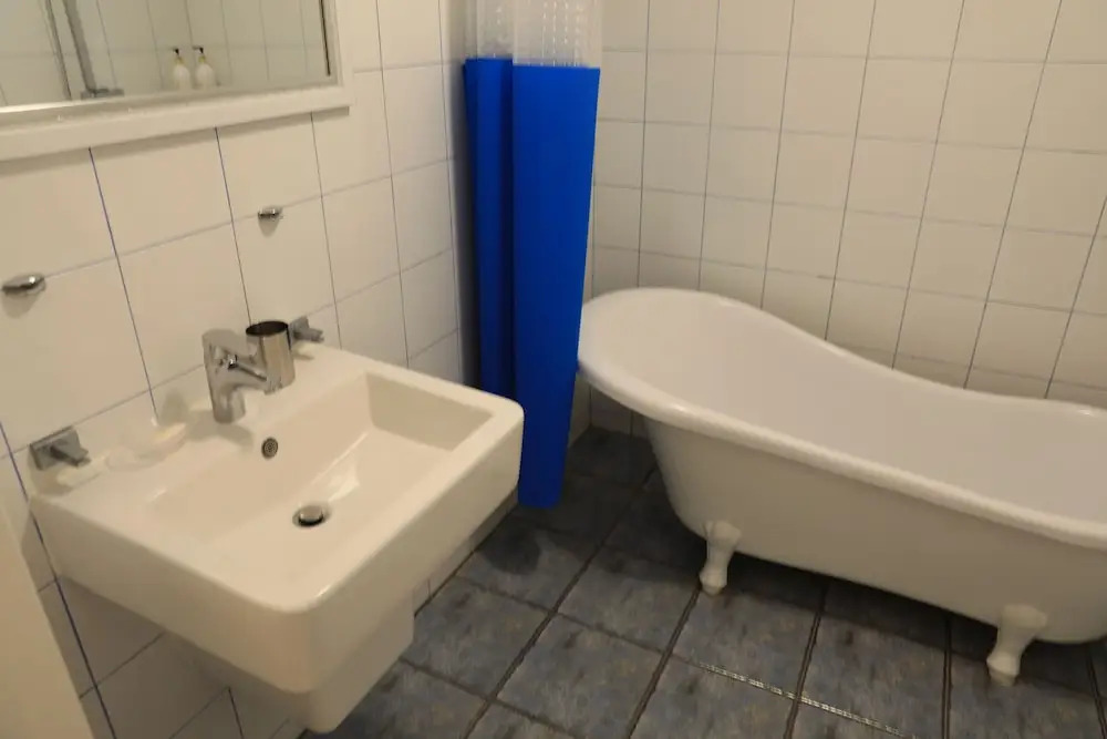 Love Jeju Sanbangsan Guesthouse - Hostel