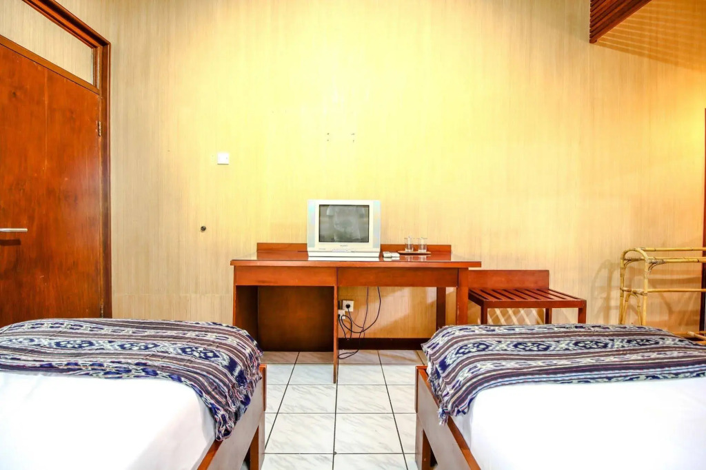 Paradiso Beach Inn