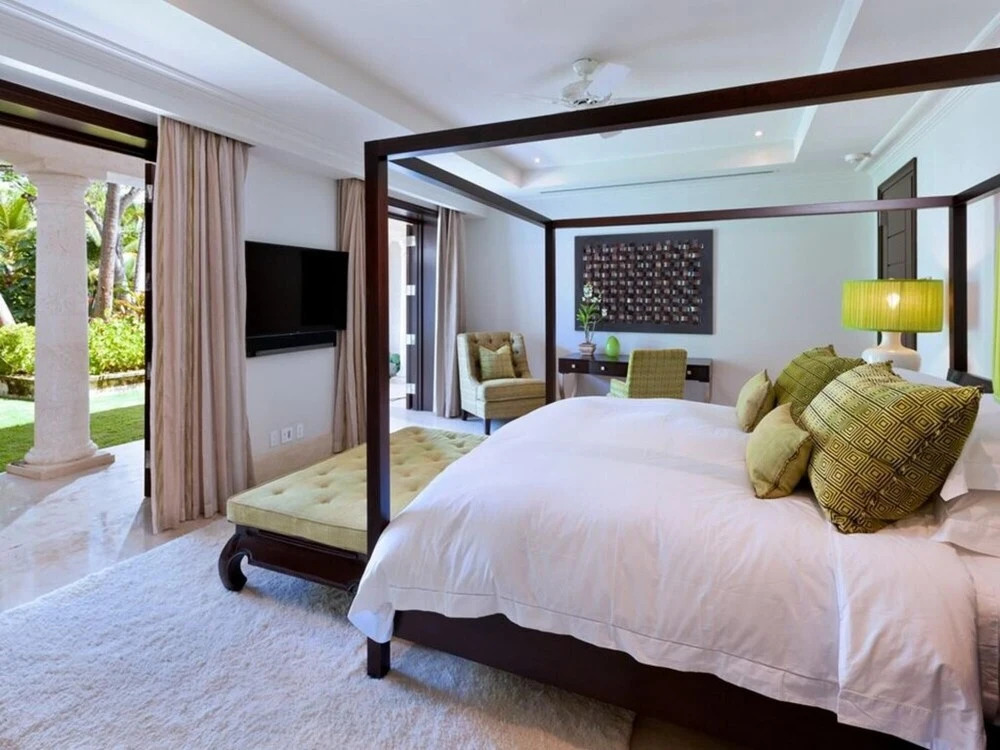 Sunny Vacation Villa 35