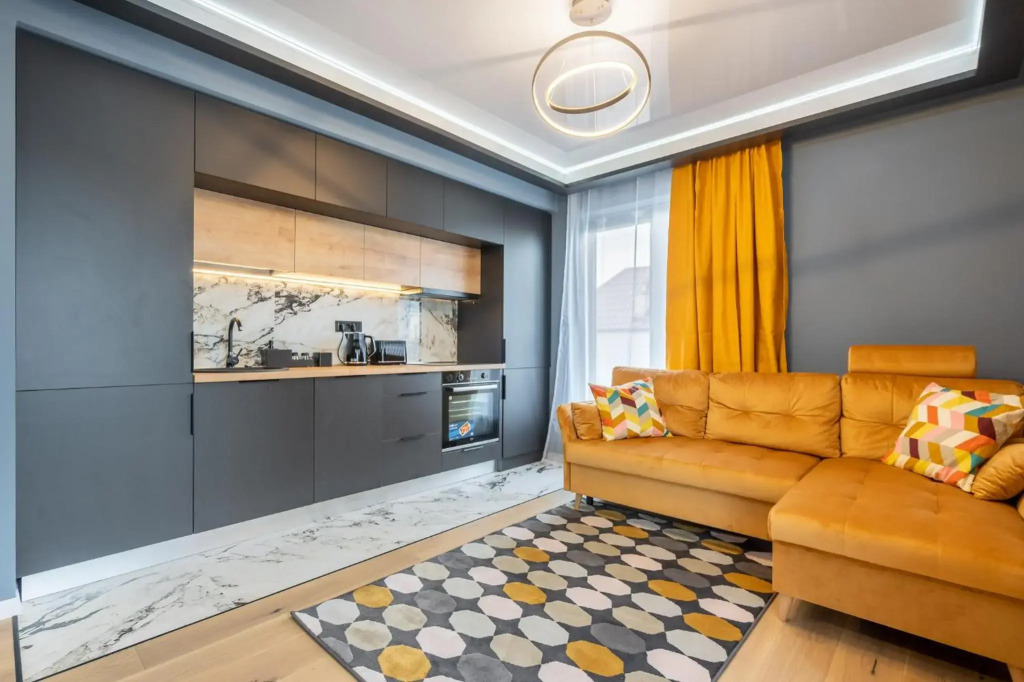 Sunflower- Designer 2R apartment near Piata Unirii with circular terrace