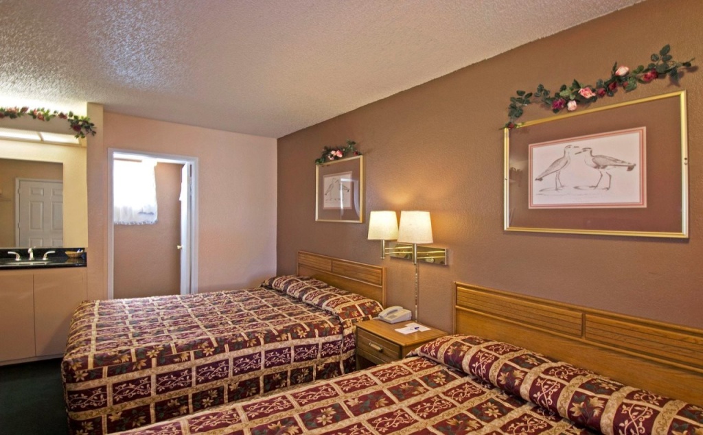Rim Country Inn - Self Serve Hotel