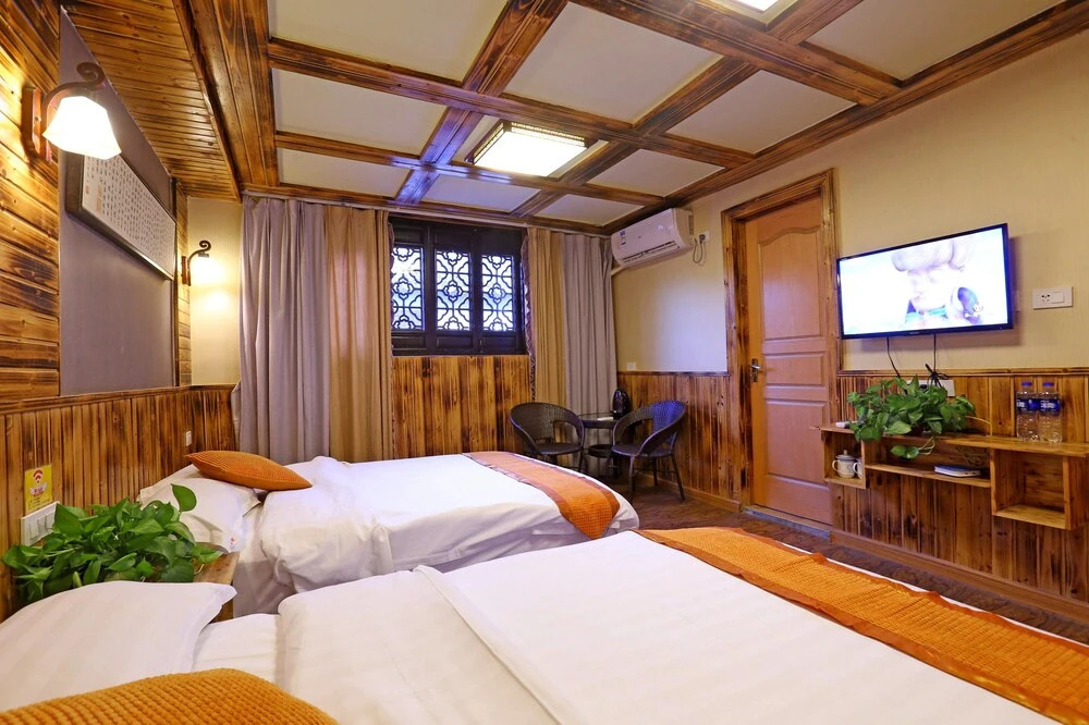 Alley Boutique Inn