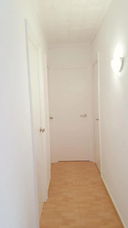 Central Apartment in Valencia with WIFI + Parking.