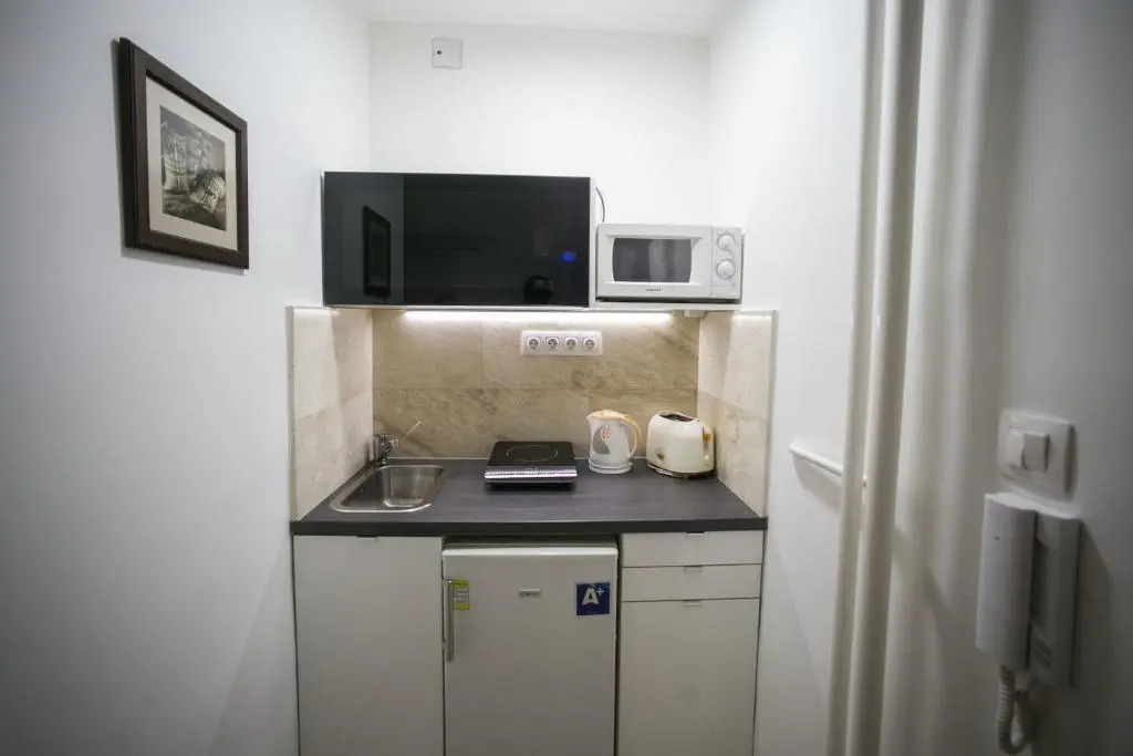 Budapest Downtown Apartments with Balcony & optional Garage & Restaurant in the building