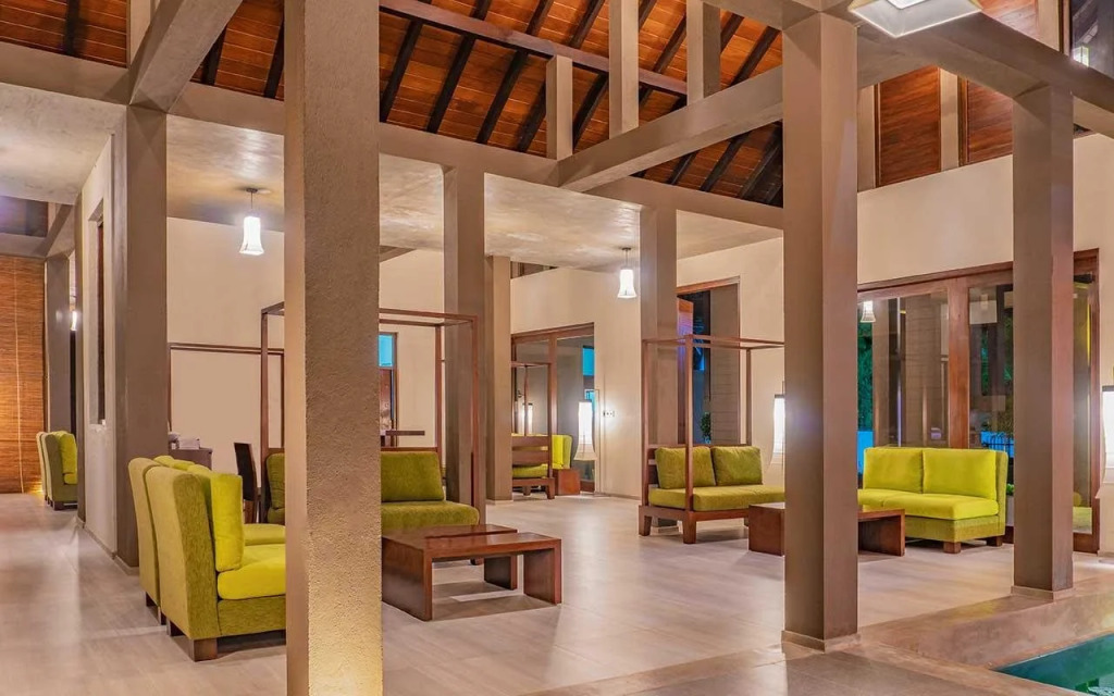 Amora Lagoon Hotel