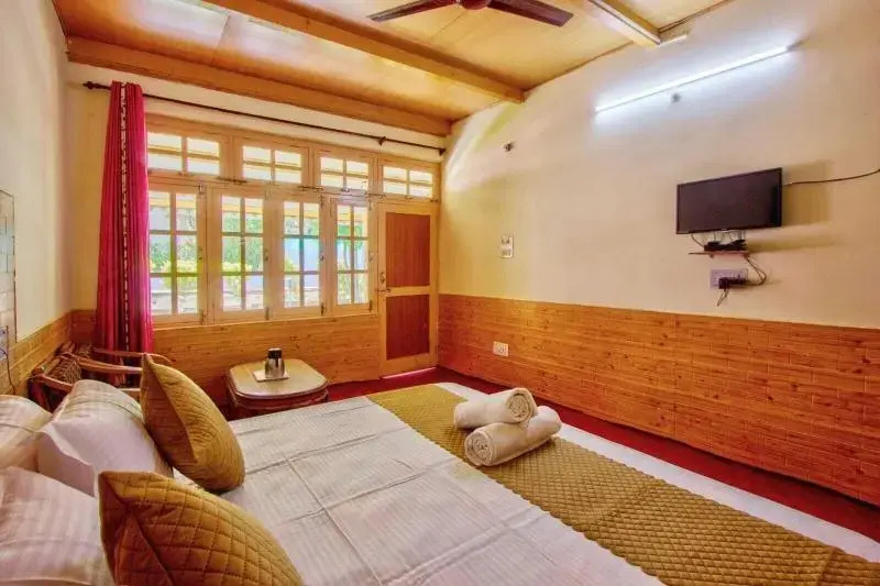 Regal Retreat
