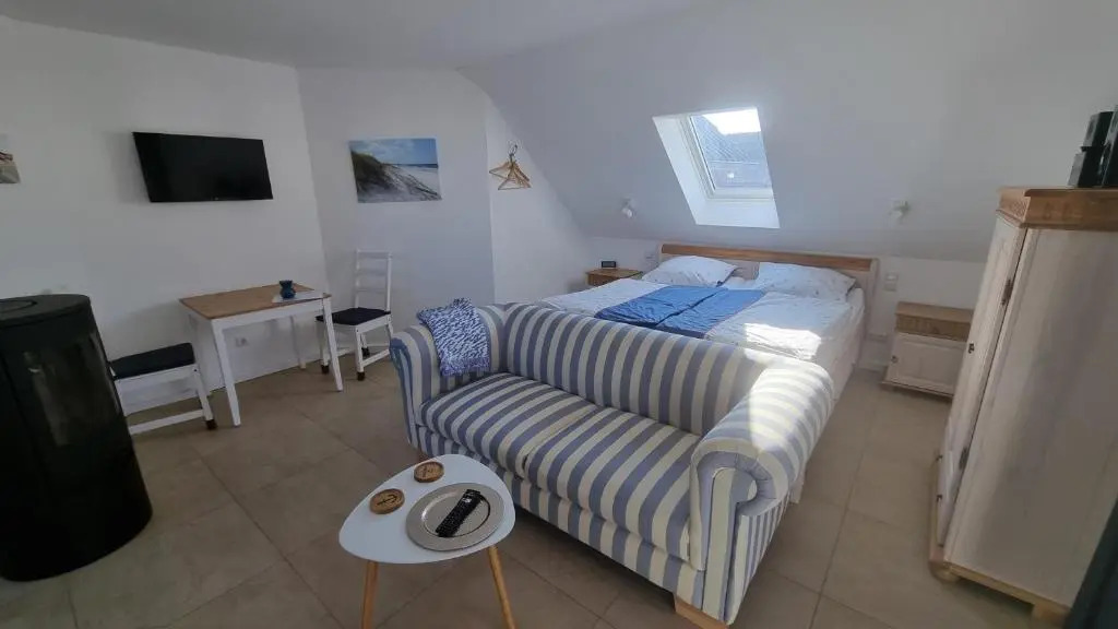 Ferienwohnung Rügen 1, Alt Reddevitz 108, Insel Rügen, mit Kamin, Sauna Nutzung möglich