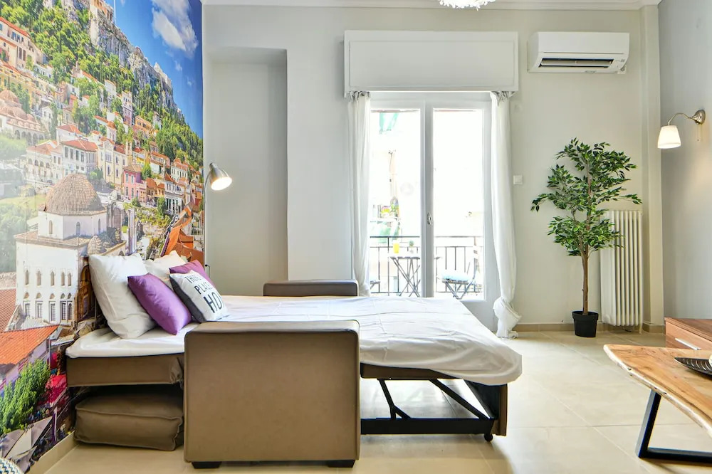 Renovated flat in Athens perfect location
