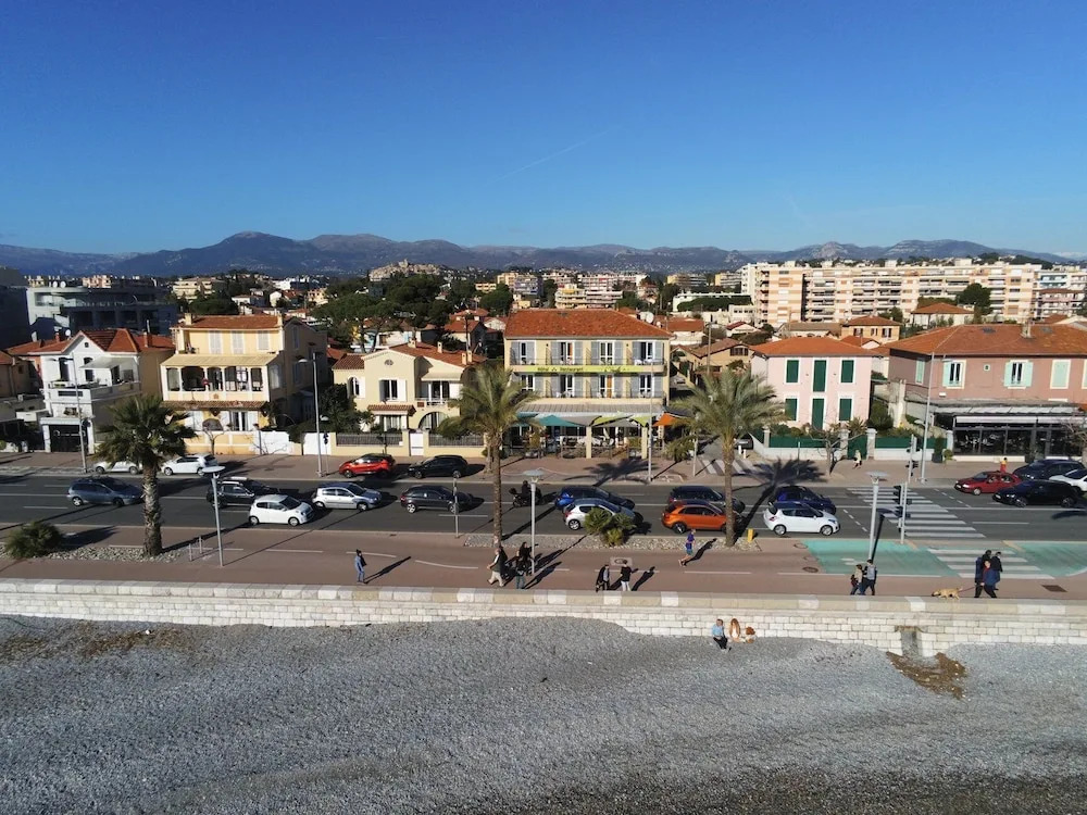 Hôtel du Bord de Mer "Le Vanillé"