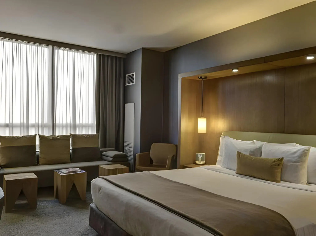 Loews Chicago OHare Hotel
