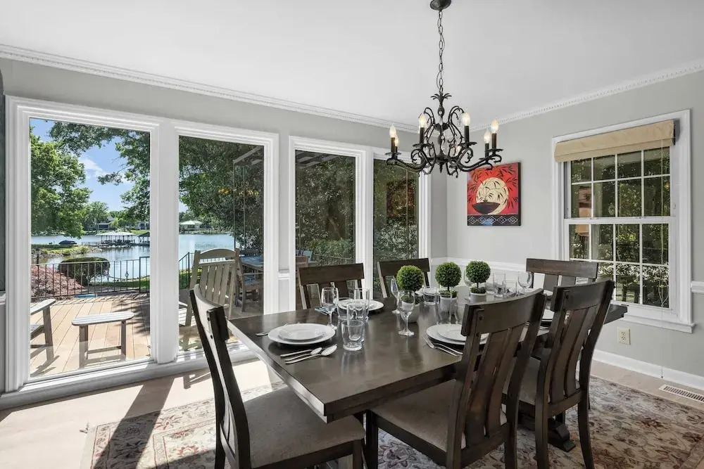 Stay Awhile by Avantstay Lakefront + Pool, Dock