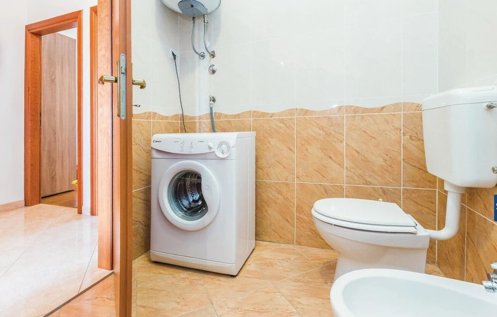 Nice Home in Kukci With Wifi and 2 Bedrooms