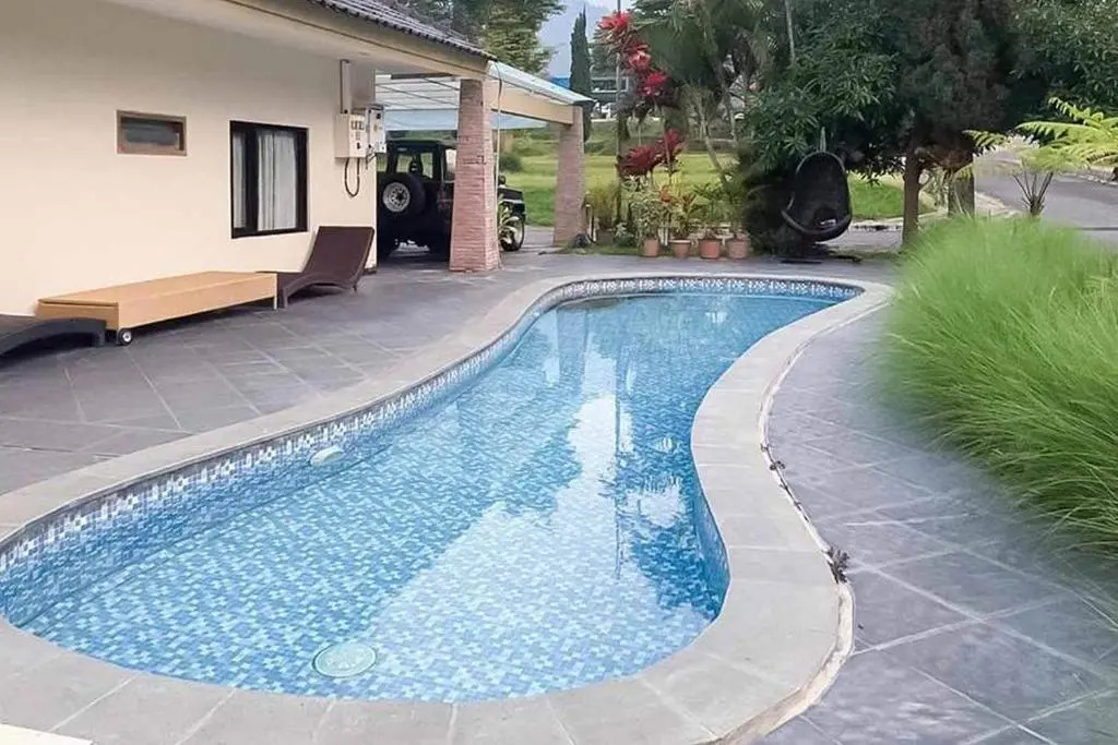 RedDoorz Plus @ Panorama Villas Batu