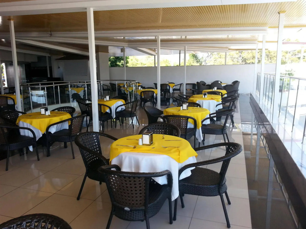 Nicholas Park Hotel