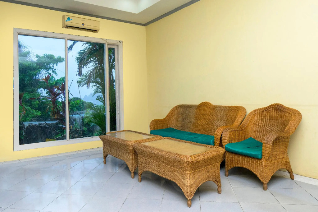 OYO 1989 Hotel Pelangi Harapan