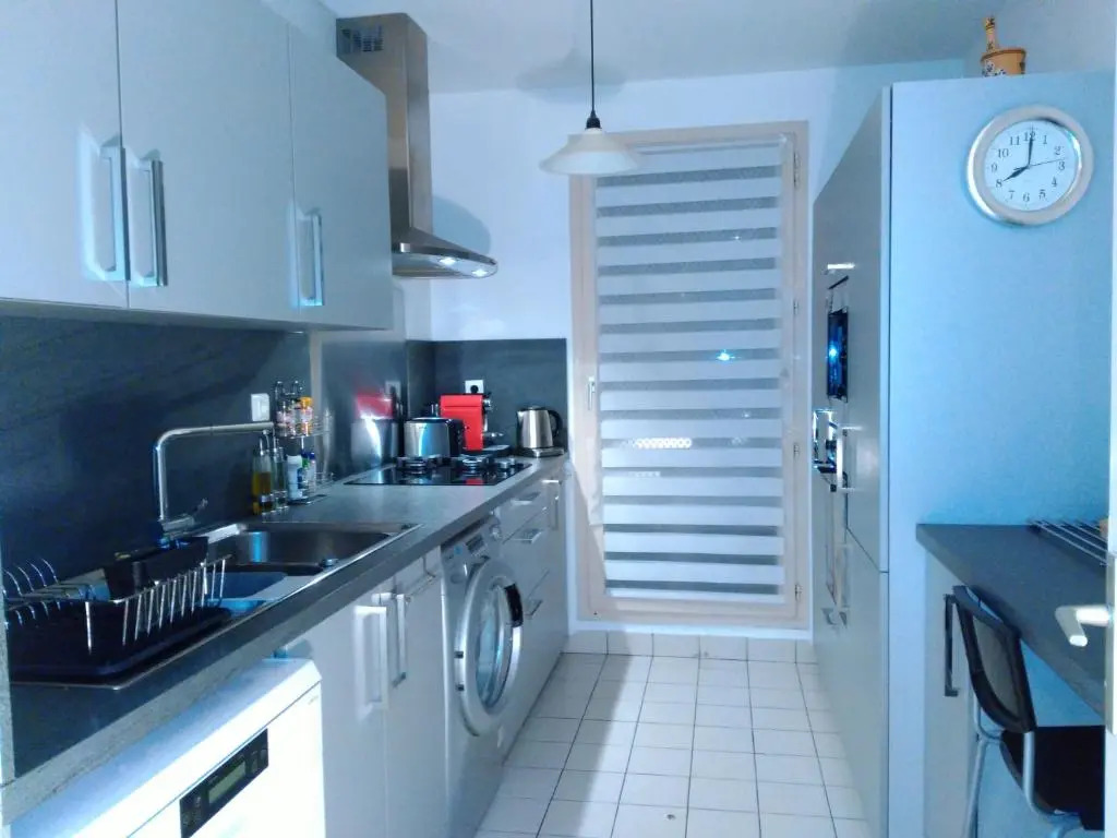 Bel et spacieux appartement de 84 m² avec parking très proche du Métro Garibaldi
