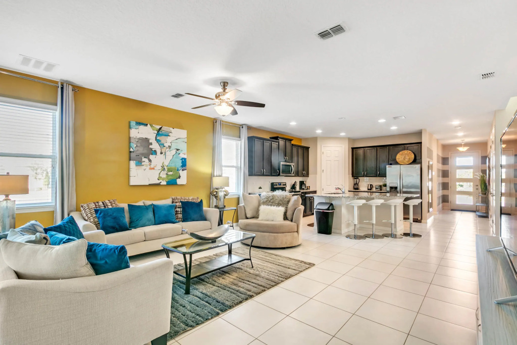 5 Bedrooms 55 Bathrooms Solara 1620 Hg