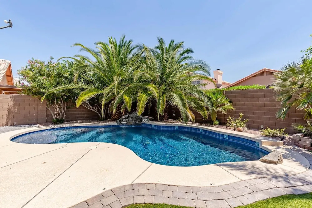 Chandler Oasis - 4 Bedroom by Casago