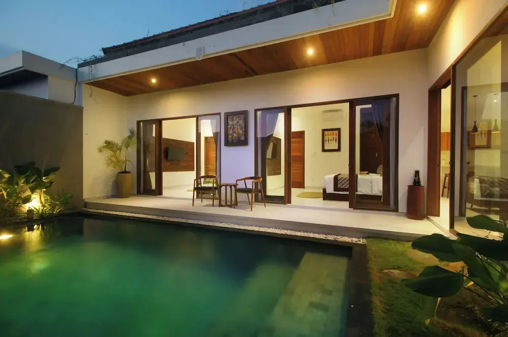 Bougainnvillea Villa Cemagi by Parigata