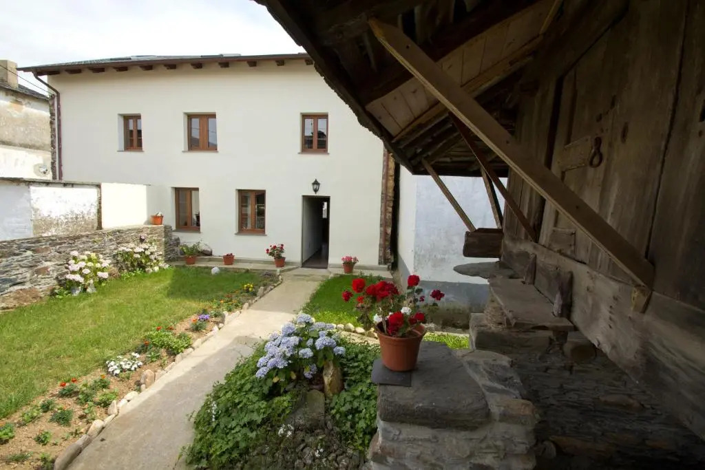 Caxila Apartamentos Rurales - Luarca - Asturias